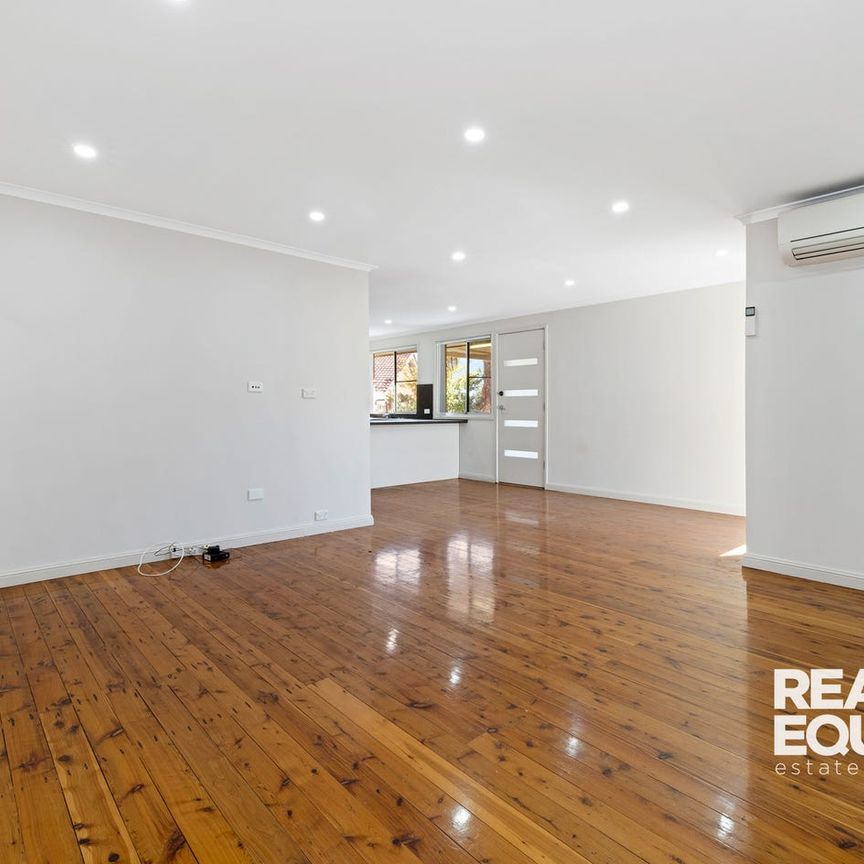 Neat & TIdy 3 Bedroom Home - Modern Features - Photo 1