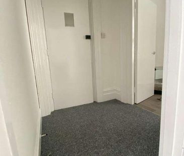 Howard Square, Eastbourne, BN21 - Photo 6