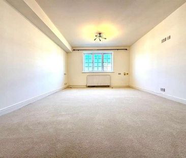 One Bed Retirement Flat, Betjeman Court, Cockfosters, EN4 - Photo 2