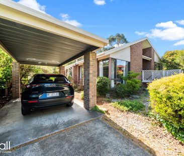 Bright & Spacious 4 Bedroom Home in the Heart of Howrah - Photo 3