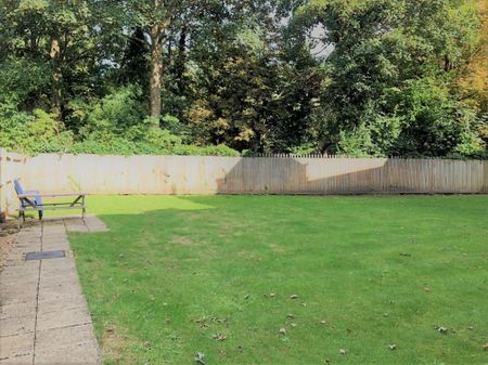 Walton Road, Bushey - Photo 2