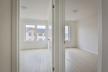 For Lease - 36 Sissons Way, Markham, Ontario - Photo 4