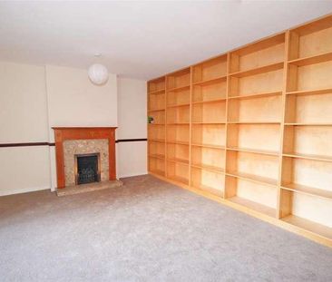 Priory Road, Warwick, CV34 - Photo 2