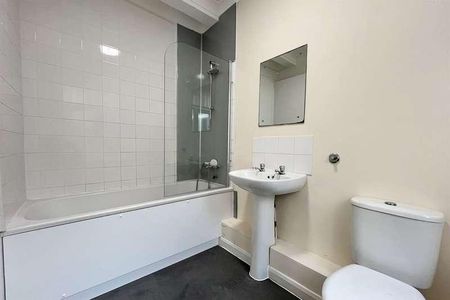 Bournemouth, BH1 - Photo 5