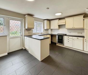 3 bedroom terraced house to rent - Photo 5