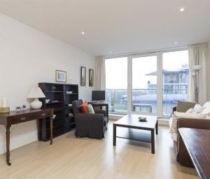 1 Bedrooms Flat to rent in Warwick Building, Chelsea Bridge Wharf, Lon SW11 | £ 410 - Photo 1