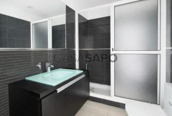 Moradia em Banda T3 Triplex para alugar no Funchal