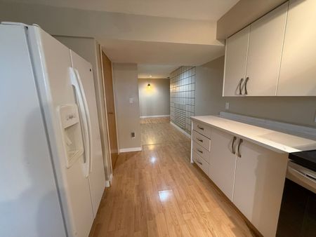 Lakeview Heights Suite with Garage/Shop - Photo 3