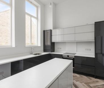 The Mews, Crosby House, 34 College Green, College Avenue, Bangor, B... - Photo 6