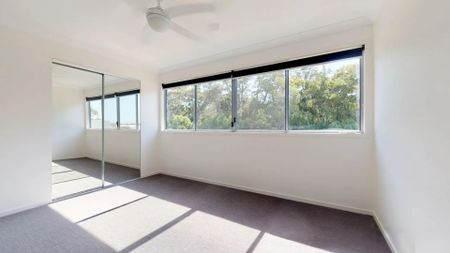 Spacious Modern Home near Parks&comma; Lake & Sunshine Coast Hospital – Perfect for Relaxed Living&excl; - Photo 3