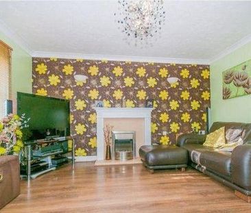 2 bedroom semi-detached house to rent - Photo 5