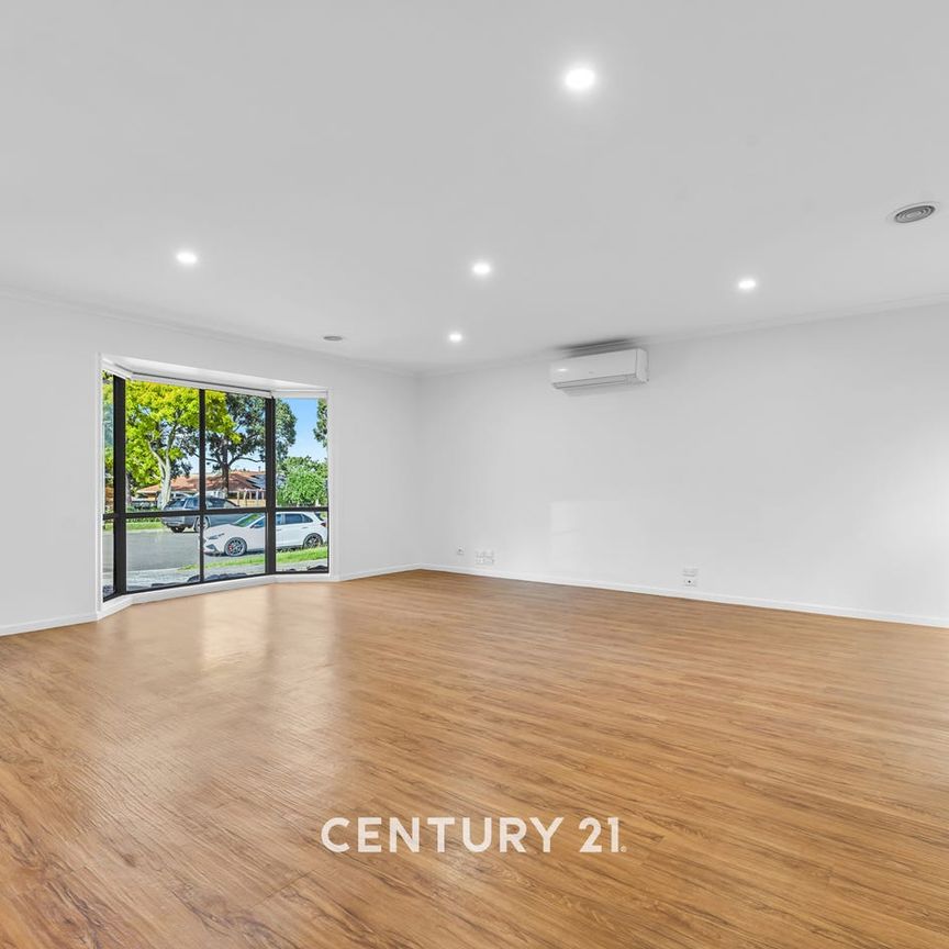 Get ready for summer!! Pool maintenance included - Photo 1