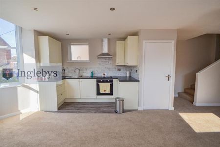 1 bedroom flat to rent - Photo 2
