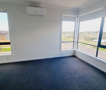 Stunning Family Home - Photo 4