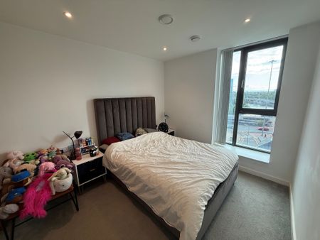 Wharf End, Trafford Park - Photo 3