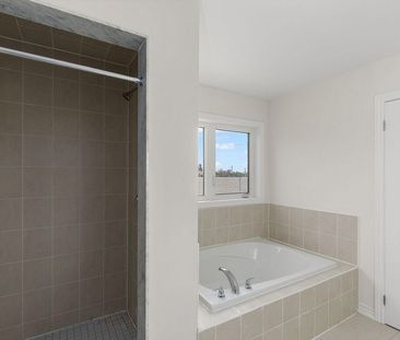 For Lease - 106 Palace Street, Thorold, Ontario - Photo 6