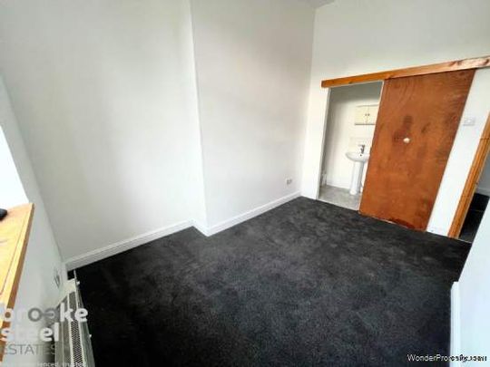 2 bedroom property to rent in Rossendale - Photo 1