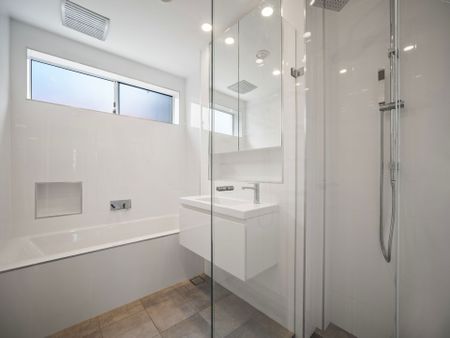 Huge Renovated Three Bedroom Home with Garage - Photo 5