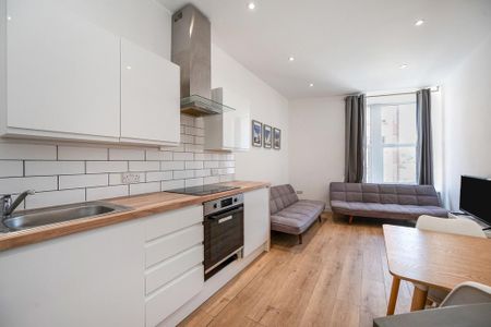 2 bedroom flat to rent - Photo 3