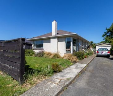 Discover comfortable family living - Photo 3