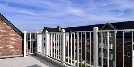 Appartement te huur in Court-Saint-Etienne voor € 1.395 met 3 slaapkamers - Photo 3