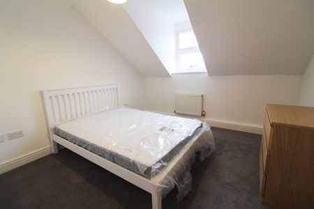 Belmont Court, Reading, RG1 1NS - Photo 3