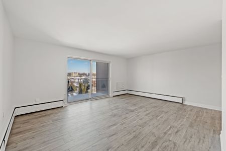 For Lease - 1055 Victoria Park Avenue Unit# 607, Toronto, Ontario - Photo 2