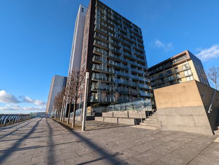 354 Meadowside Quay Walk - Photo 4