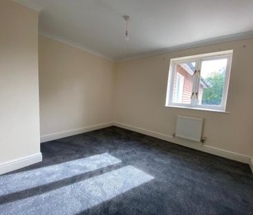 3 bedroom apartment to rent - Photo 3