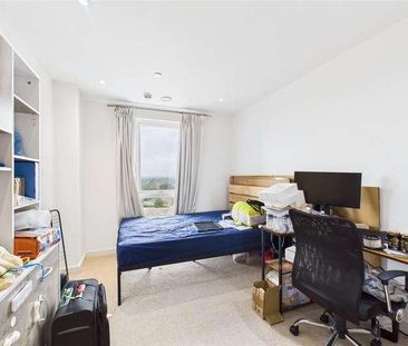 Railway Terrace, Slough, Berkshire, SL2 - Photo 3