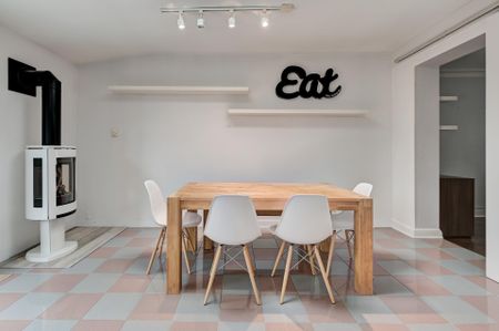 For Lease - 112 Dewbourne Avenue, Toronto, Ontario - Photo 3