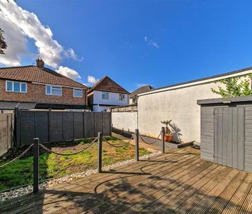 2 bedroom maisonette to rent - Photo 2