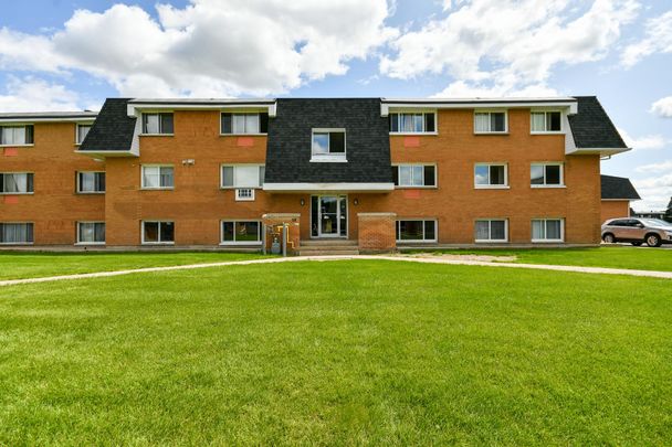 Qu'appelle Village I & II - Photo 1