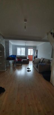 3 bedroom semi-detached house to rent - Photo 1
