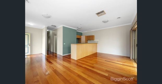 Neat Fee standing Family Home in Desirable South Kingsville! - Photo 1