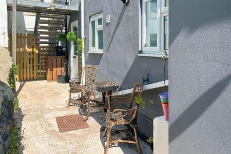 Scarborough Place, Torquay, TQ2 - Photo 2