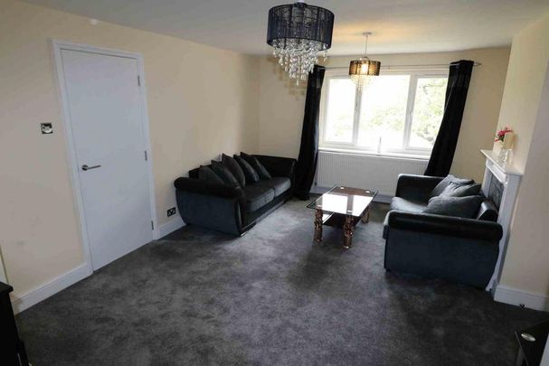 3 bedroom semi-detached house to rent - Photo 1