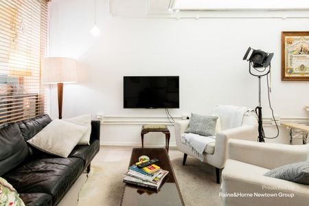 A one of a kind home - Photo 4