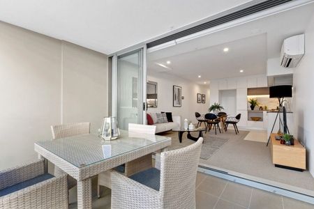 1B 1B 1C Spacious Home - Photo 2