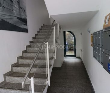 Helle Etagenwohnung mit EBK, Vollbad und Balkon in der östlichen Al... - Photo 1