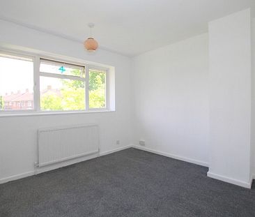 3 Bedroom Terraced House - Photo 1