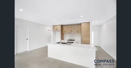 BRAND NEW FAMILY HOME! - Photo 5