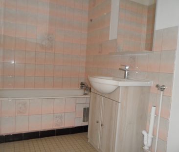 Location Appartement 3 pièces 65m² BOURGES 18000 - Photo 5