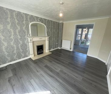4 bedroom detached house to rent - Photo 1