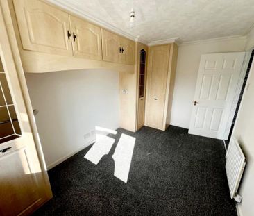 3 bedroom semi-detached house to rent - Photo 4