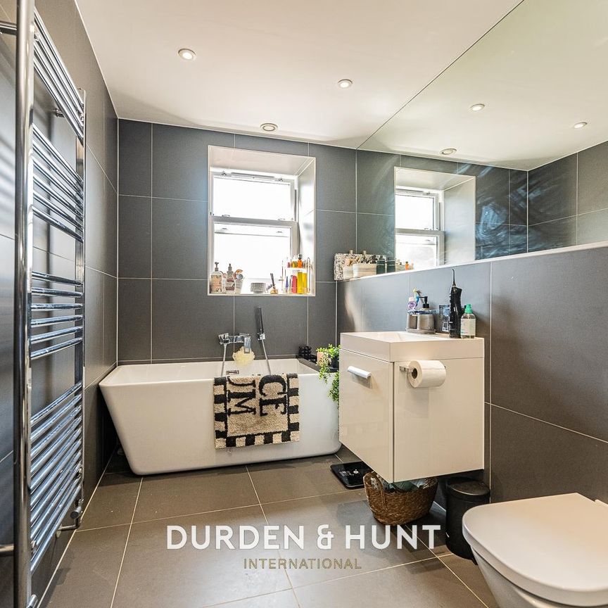 The Mount, 213 High Road, Loughton - Photo 1
