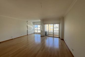 Apartamento T3 em Lisboa