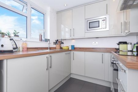 2 Bed Flat, Bedford Hill, SW12 - Photo 5
