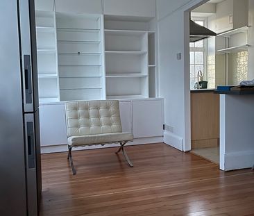 1 Bed Flat, Hillside Court, NW3 - Photo 2