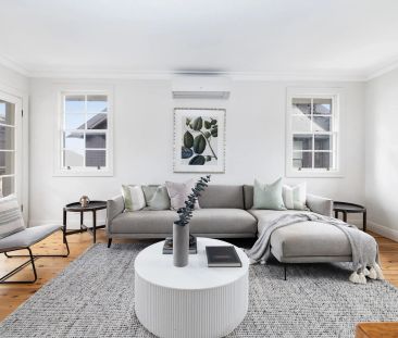 Spacious & Versatile Family Home in Prime Hunters Hill Location - Photo 3